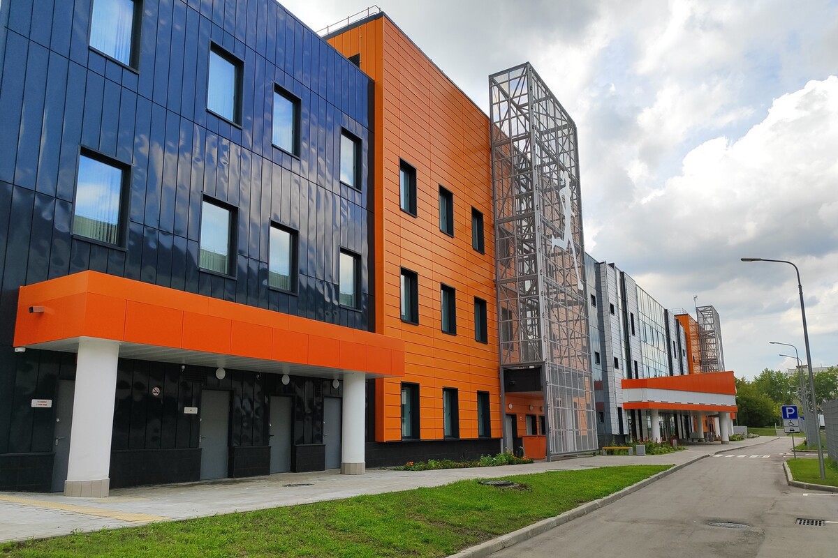 Манеж легкоатлетический